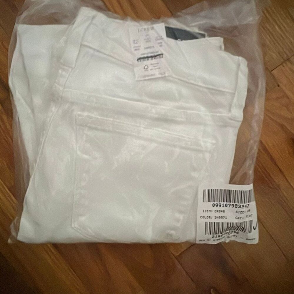 J. Crew Mid-rise skinny jean in signature stretch+ White NWT size 28 - Picture 8 of 8